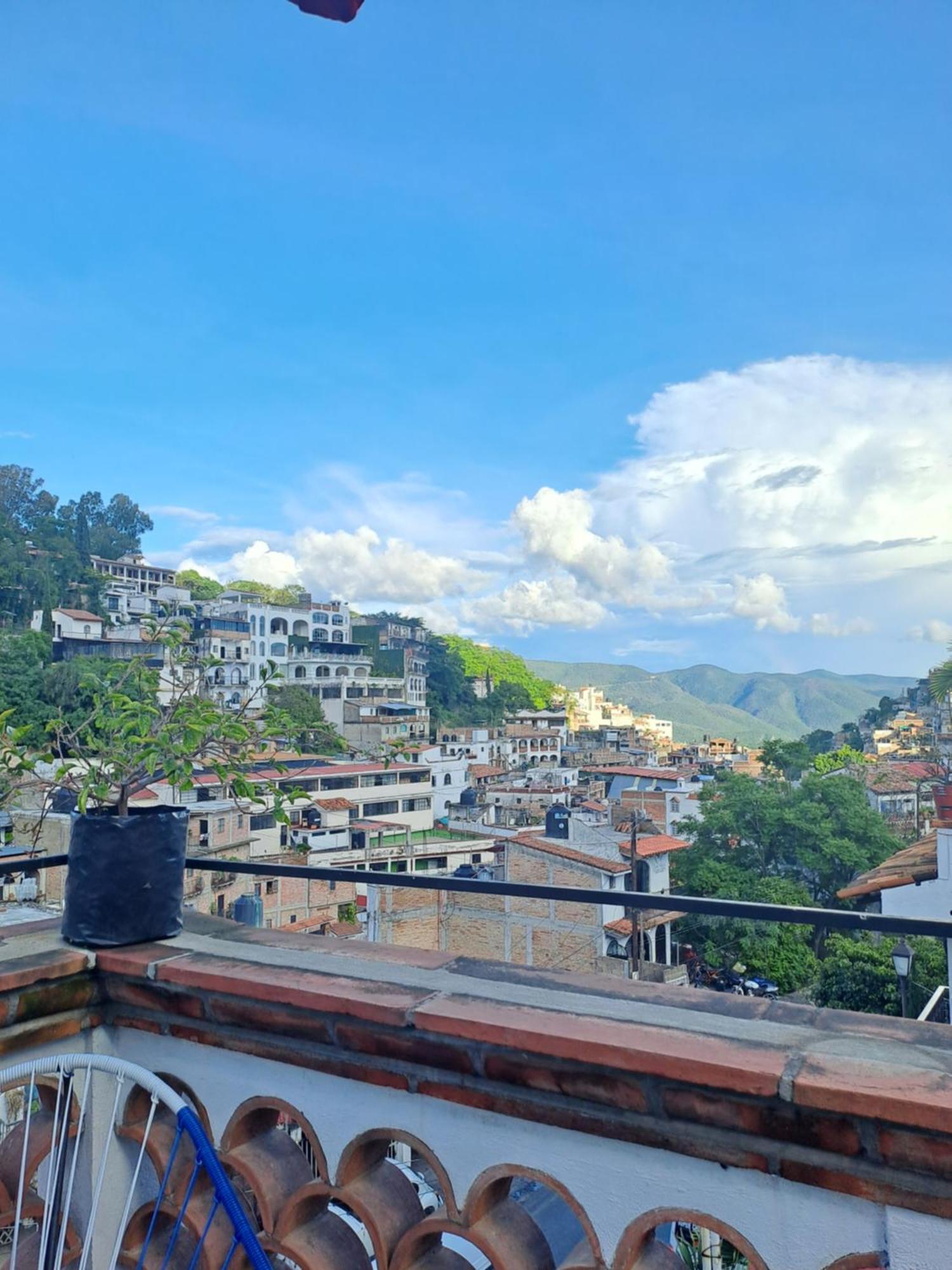 Hotel Las Palomitas Taxco de Alarcon Exterior photo