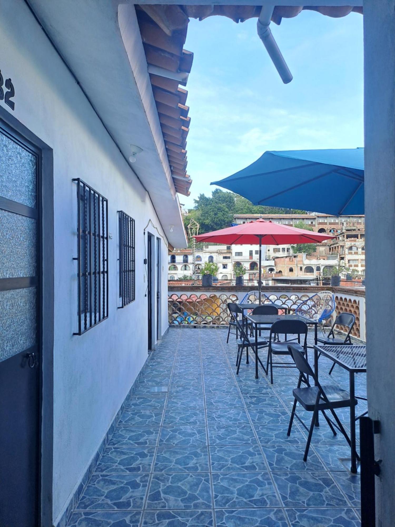 Hotel Las Palomitas Taxco de Alarcon Exterior photo